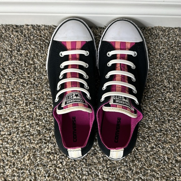 Converse Chuck Taylor Shoes Black and Pink - Picture 5 of 6